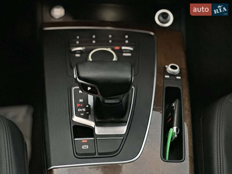 Внедорожник / Кроссовер Audi Q5 2016 в Луцке