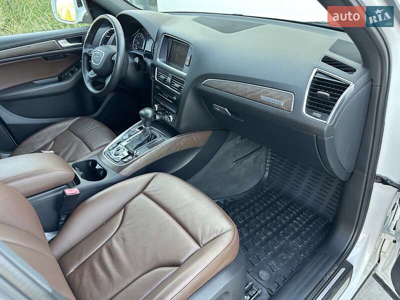 Позашляховик / Кросовер Audi Q5 2014 в Луцьку