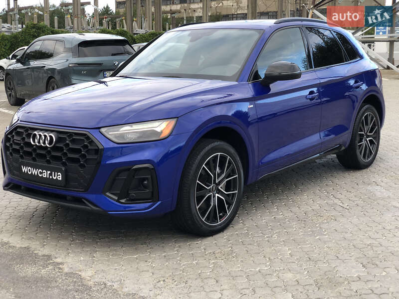 Внедорожник / Кроссовер Audi Q5 2021 в Черновцах