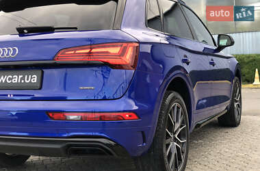 Внедорожник / Кроссовер Audi Q5 2021 в 