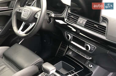 Внедорожник / Кроссовер Audi Q5 2021 в 