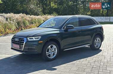 Внедорожник / Кроссовер Audi Q5 2017 в 