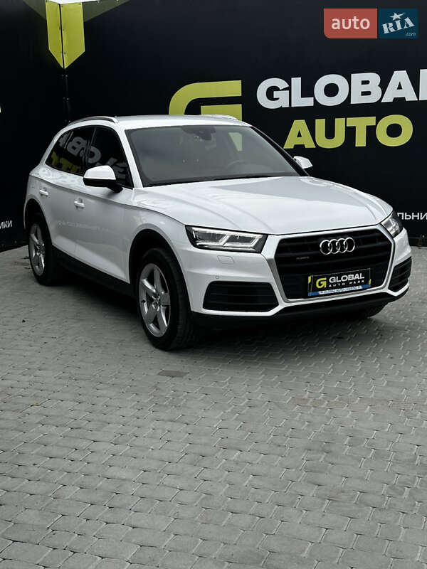 Позашляховик / Кросовер Audi Q5 2017 в Львові