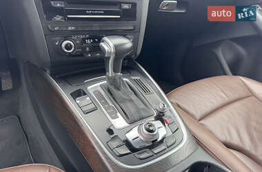 Позашляховик / Кросовер Audi Q5 2015 в 