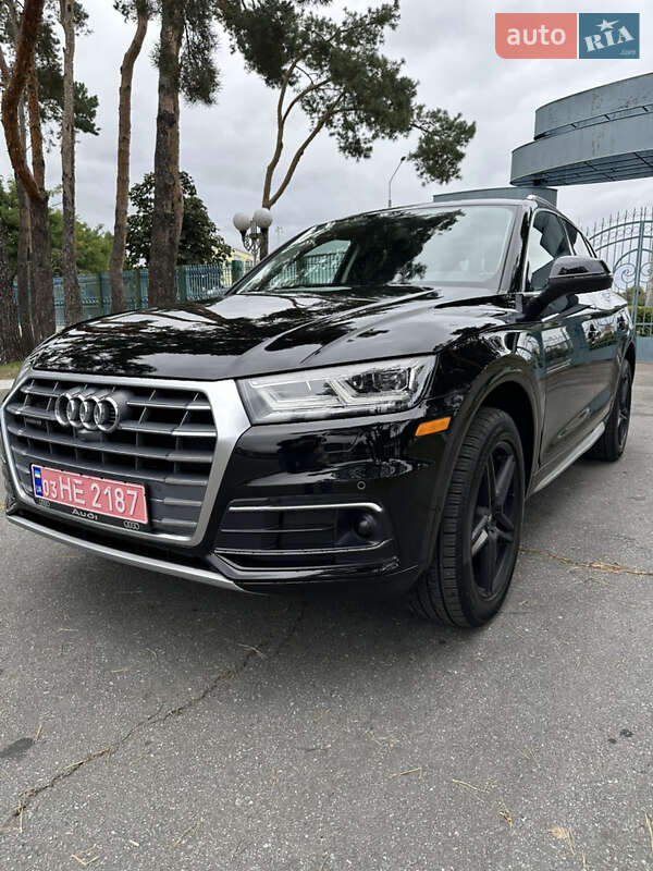 Внедорожник / Кроссовер Audi Q5 2018 в Вараше