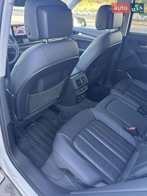 Внедорожник / Кроссовер Audi Q5 2021 в Вараше