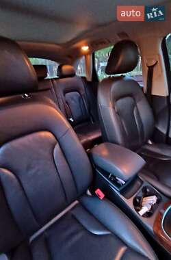 Внедорожник / Кроссовер Audi Q5 2011 в 