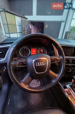 Внедорожник / Кроссовер Audi Q5 2011 в 