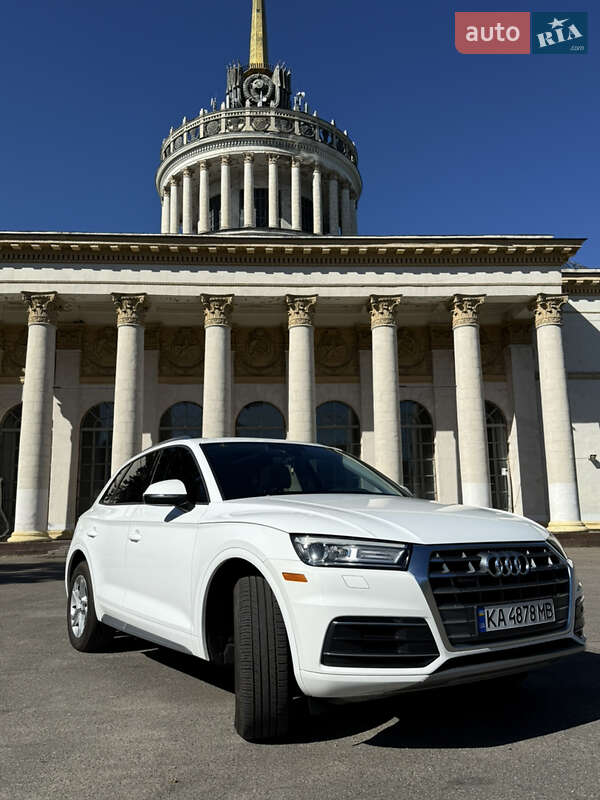 Внедорожник / Кроссовер Audi Q5 2018 в Киеве