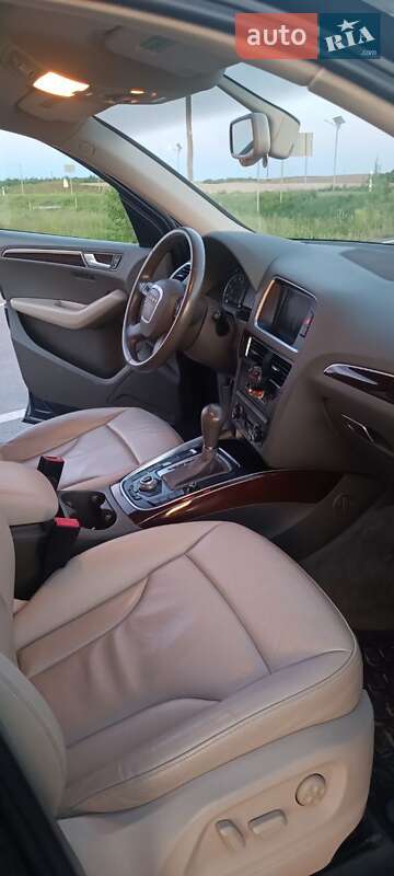 Внедорожник / Кроссовер Audi Q5 2011 в Львове