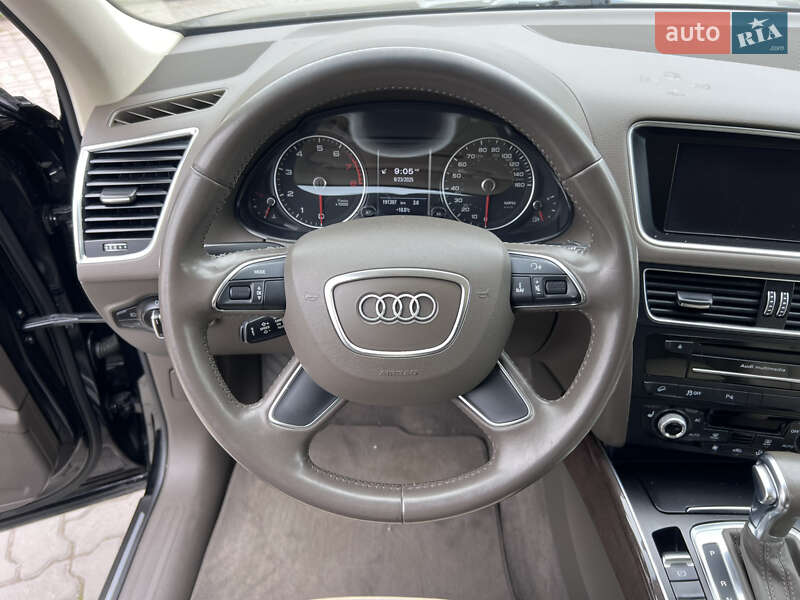 Внедорожник / Кроссовер Audi Q5 2014 в Нововолынске