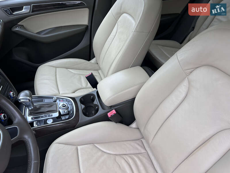 Внедорожник / Кроссовер Audi Q5 2014 в Нововолынске