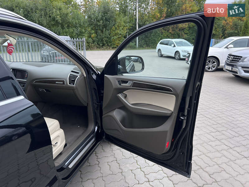 Внедорожник / Кроссовер Audi Q5 2014 в Нововолынске