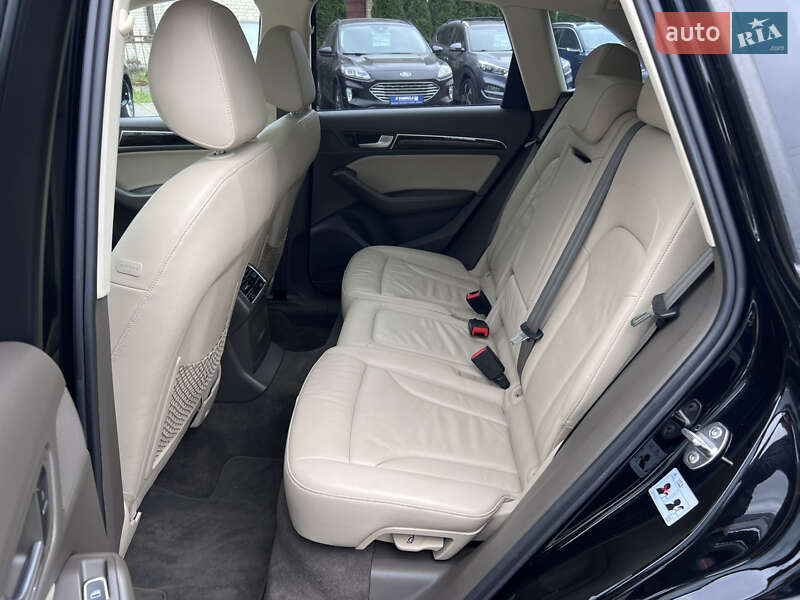 Внедорожник / Кроссовер Audi Q5 2014 в Нововолынске