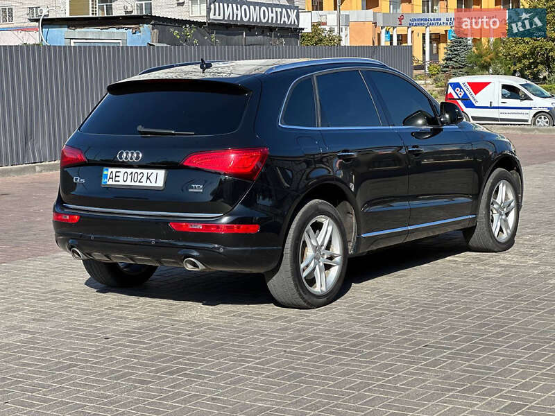 Позашляховик / Кросовер Audi Q5 2015 в Дніпрі