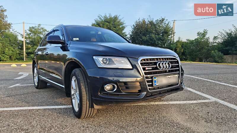 Позашляховик / Кросовер Audi Q5 2016 в Чернівцях