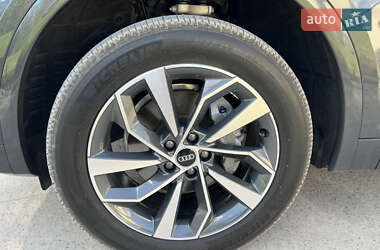 Внедорожник / Кроссовер Audi Q5 2020 в Новомосковске