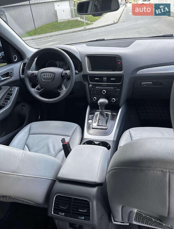 Позашляховик / Кросовер Audi Q5 2012 в Ужгороді