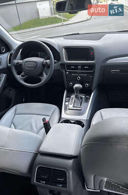Внедорожник / Кроссовер Audi Q5 2012 в 