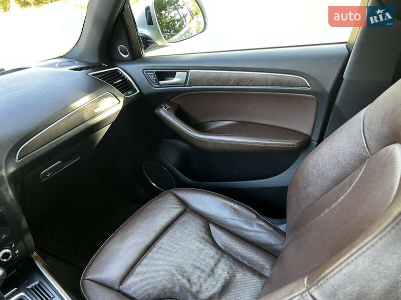 Внедорожник / Кроссовер Audi Q5 2015 в Днепре