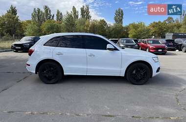 Позашляховик / Кросовер Audi Q5 2016 в 