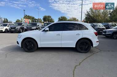 Позашляховик / Кросовер Audi Q5 2016 в 