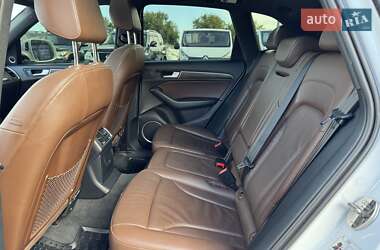 Позашляховик / Кросовер Audi Q5 2016 в 