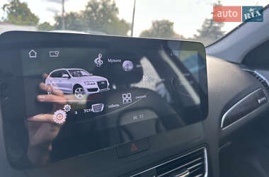 Внедорожник / Кроссовер Audi Q5 2016 в 