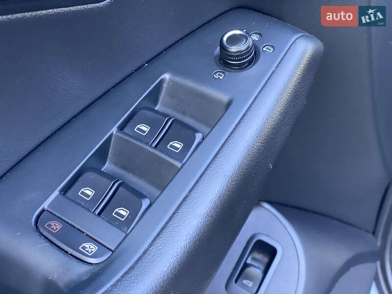 Внедорожник / Кроссовер Audi Q5 2012 в Киеве