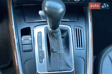 Внедорожник / Кроссовер Audi Q5 2012 в 