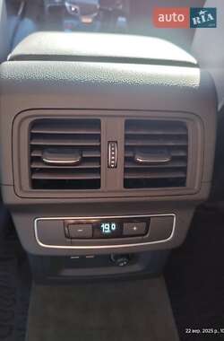 Внедорожник / Кроссовер Audi Q5 2022 в 