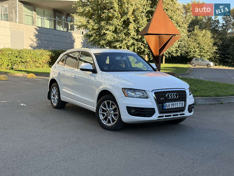 Внедорожник / Кроссовер Audi Q5 2011 в Киеве