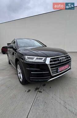 Позашляховик / Кросовер Audi Q5 2017 в Луцьку