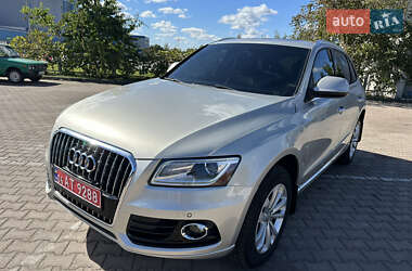 Позашляховик / Кросовер Audi Q5 2015 в 