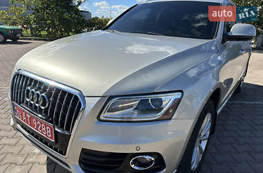 Позашляховик / Кросовер Audi Q5 2015 в 