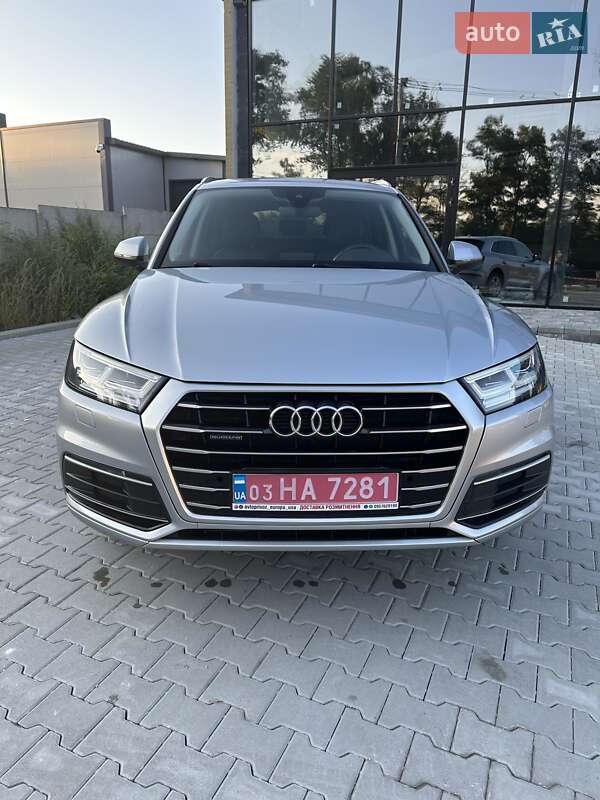 Внедорожник / Кроссовер Audi Q5 2019 в 