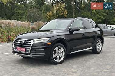 Позашляховик / Кросовер Audi Q5 2018 в Луцьку