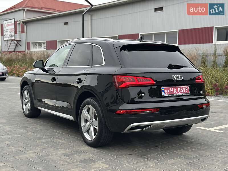 Внедорожник / Кроссовер Audi Q5 2018 в Луцке