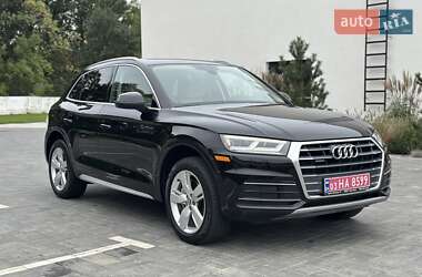 Позашляховик / Кросовер Audi Q5 2018 в 