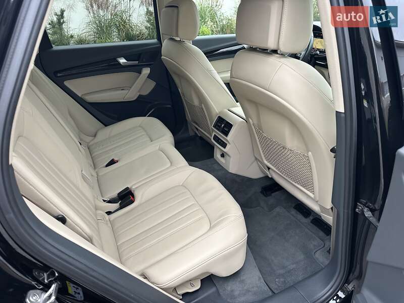 Внедорожник / Кроссовер Audi Q5 2018 в Луцке