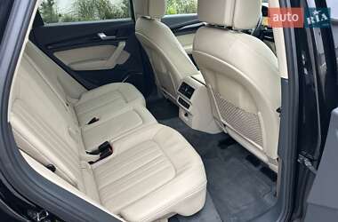 Позашляховик / Кросовер Audi Q5 2018 в 