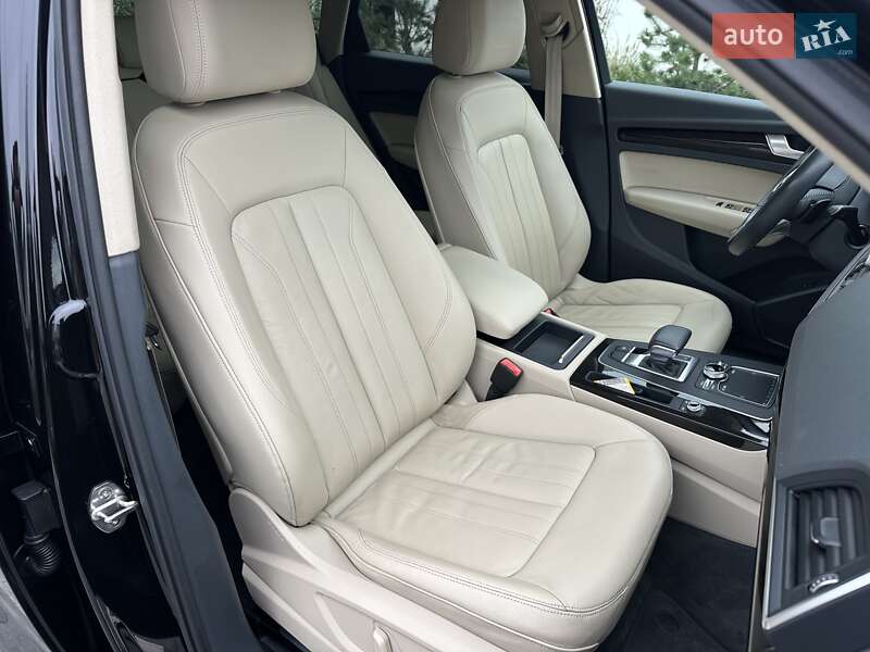 Внедорожник / Кроссовер Audi Q5 2018 в Луцке