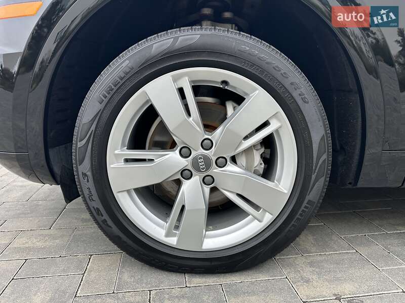 Внедорожник / Кроссовер Audi Q5 2018 в Луцке
