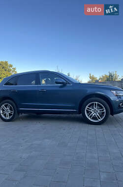 Внедорожник / Кроссовер Audi Q5 2015 в 