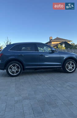 Внедорожник / Кроссовер Audi Q5 2015 в 