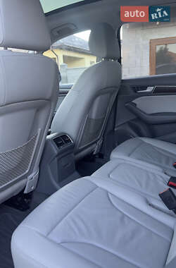 Внедорожник / Кроссовер Audi Q5 2015 в 