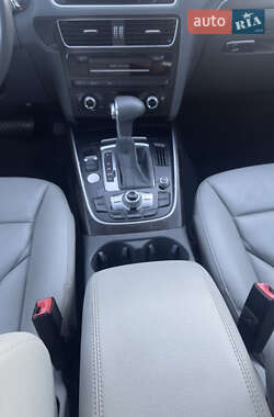 Внедорожник / Кроссовер Audi Q5 2015 в 