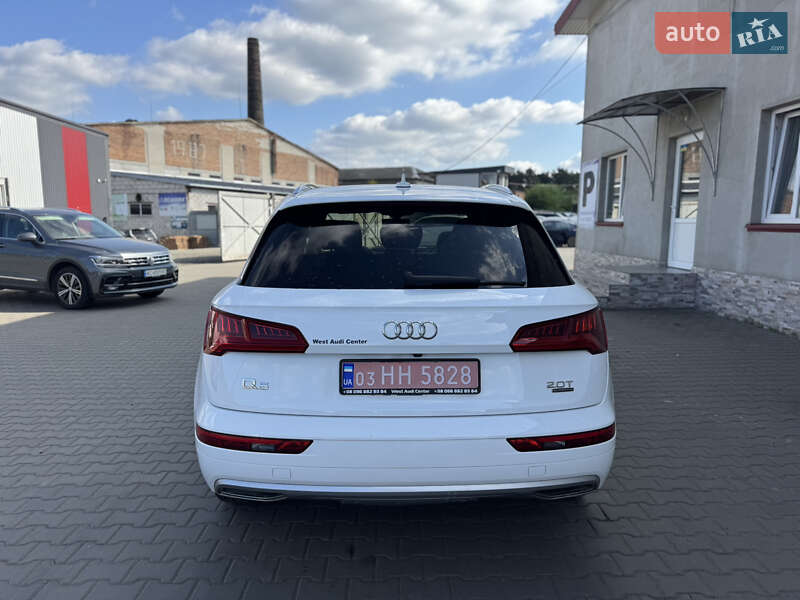 Внедорожник / Кроссовер Audi Q5 2018 в Луцке