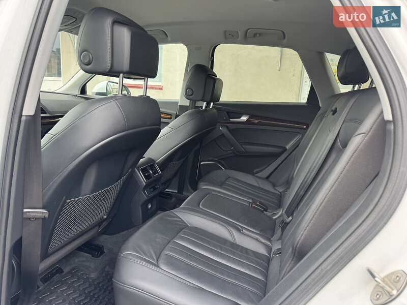 Внедорожник / Кроссовер Audi Q5 2018 в Луцке