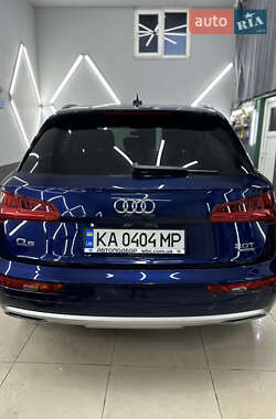 Внедорожник / Кроссовер Audi Q5 2018 в 